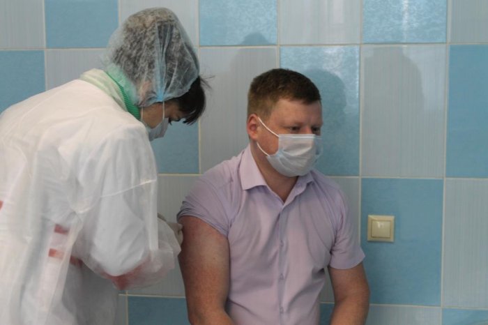 70% работников Брянского автомобильного завода вакцинированы от коронавируса