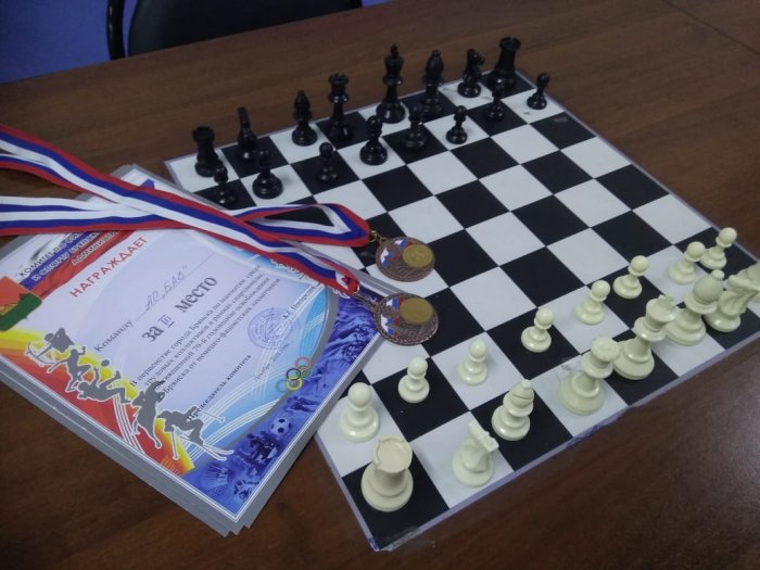 БАЗ занял третье место в командном турнире по шахматам 