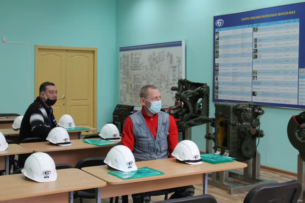 НОУЦ Брянского автомобильного завода обучил более тысячи человек в 2020 году