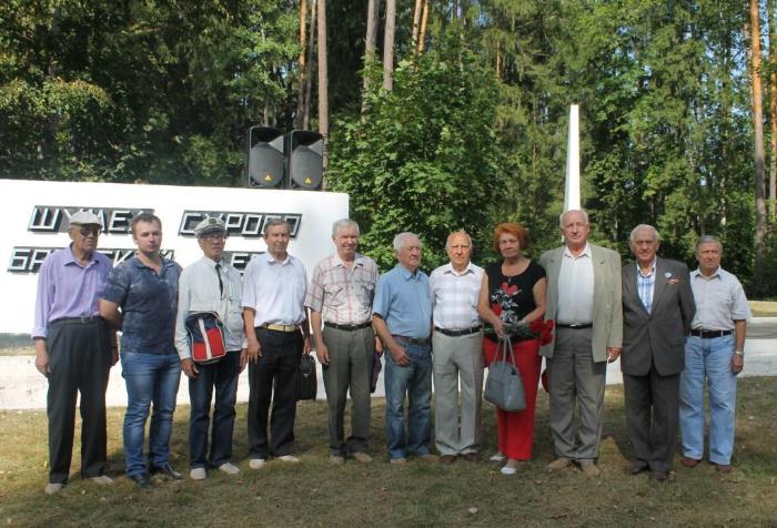 Ветераны Брянского автомобильного завода приняли участие в памятных мероприятиях, посвященных годовщине освобождения Брянщины 