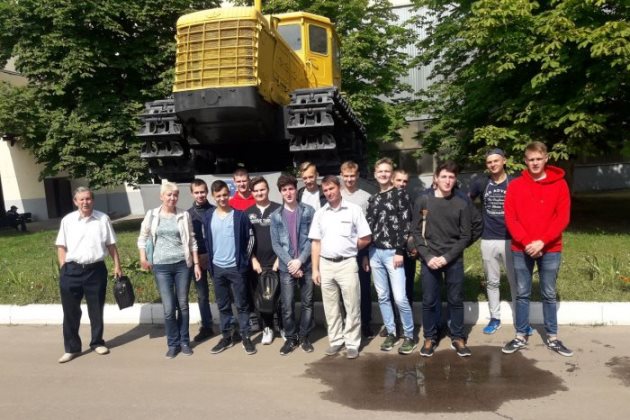 Брянский автомобильный завод организовал экскурсию для первокурсников БГИТУ