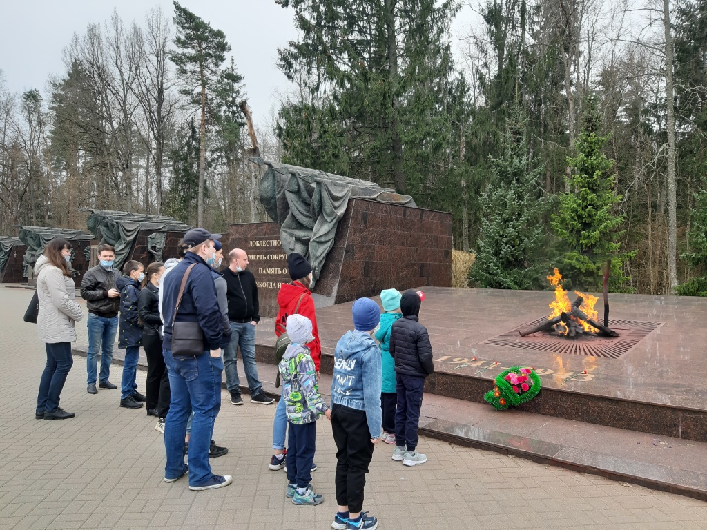 Работники Брянского автомобильного завода побывали на «Партизанской поляне»